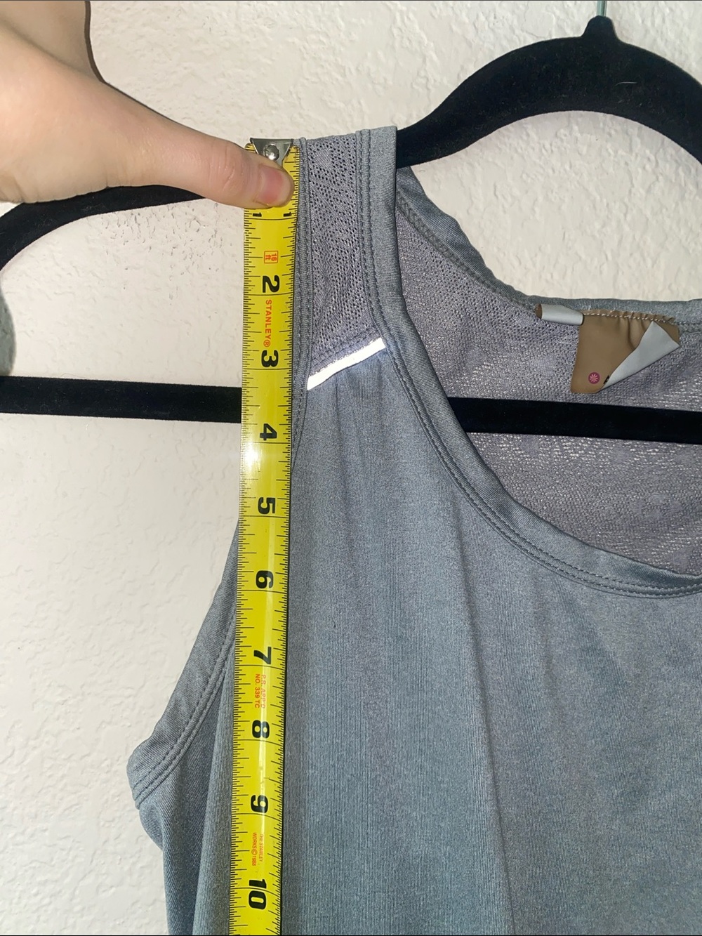 🪼 Athleta gray racerback tank top with a cute lace detail on the back! - Picture 6 of 8